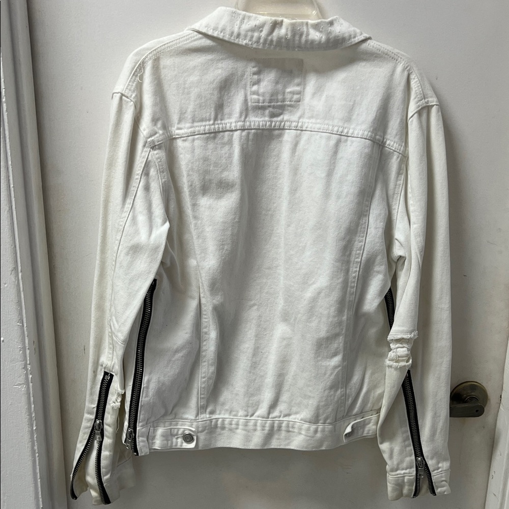 Forever 21 Classic White Jean Jacket - Picture 3 of 3